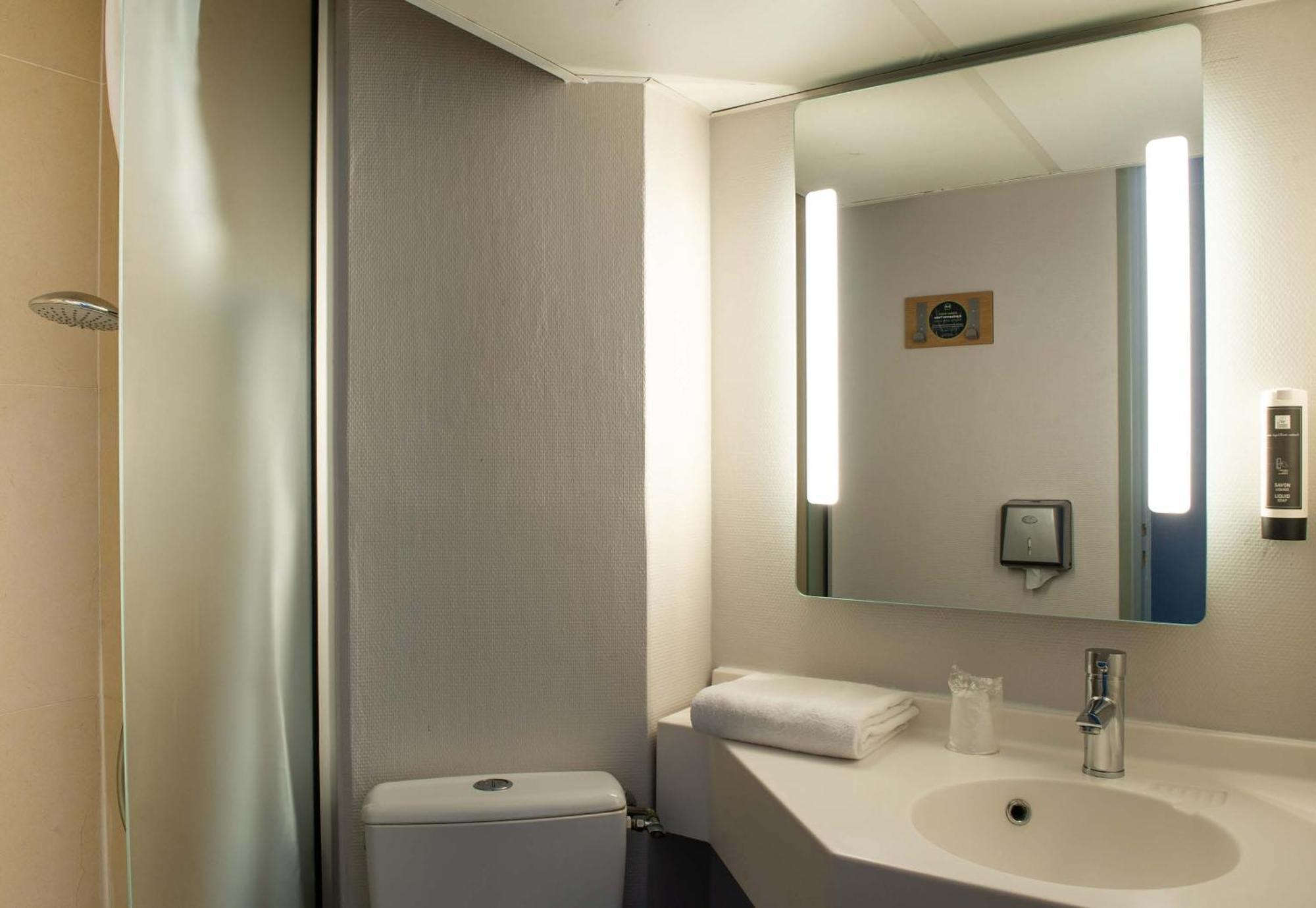 B&B Hotel Saint-Quentin Buitenkant foto